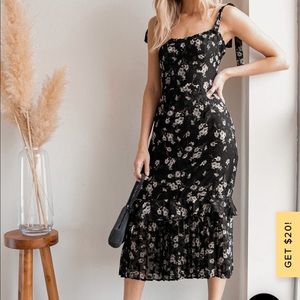 Lulu’s Terrace Views black floral print midi dress- Size XL!